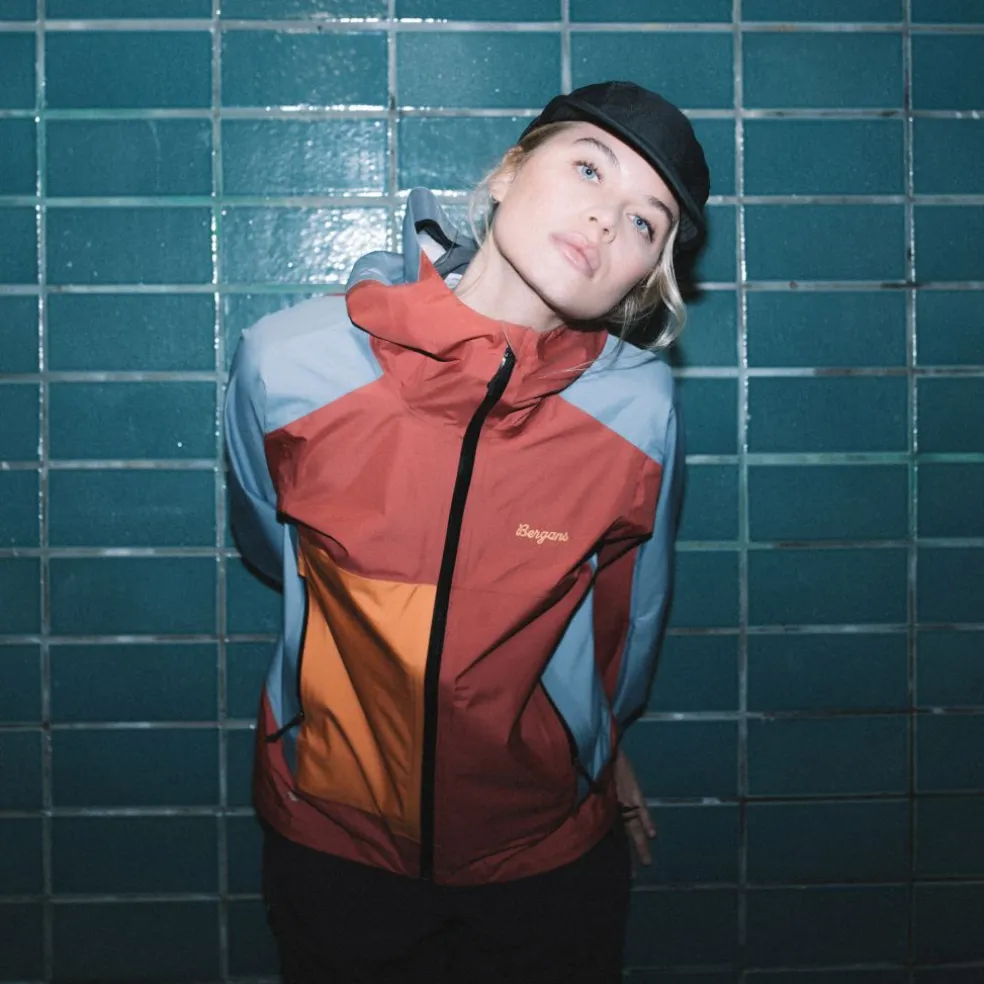 Vaagaa Light 3L Shell Jacket Women