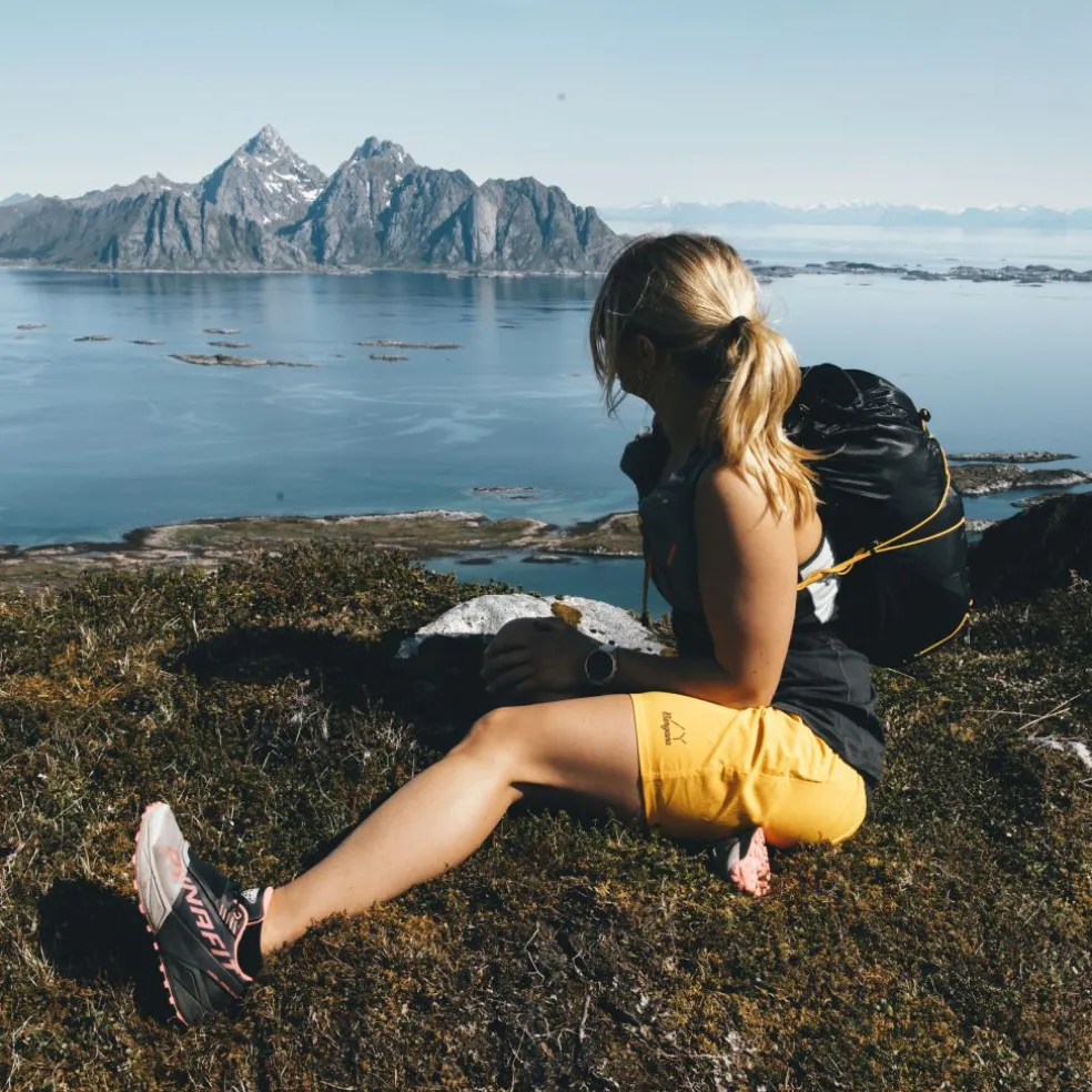 Y LightLine Vapor V2 Shorts Women